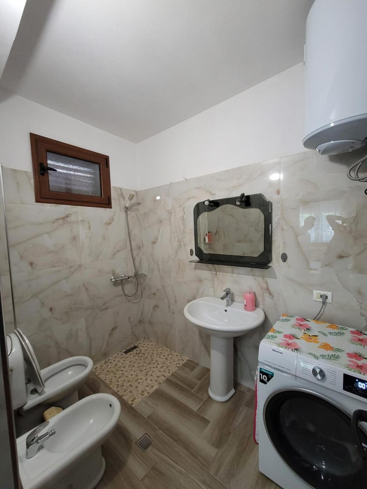 Private Room On A Shared Apartament Near Durres Beach Екстер'єр фото