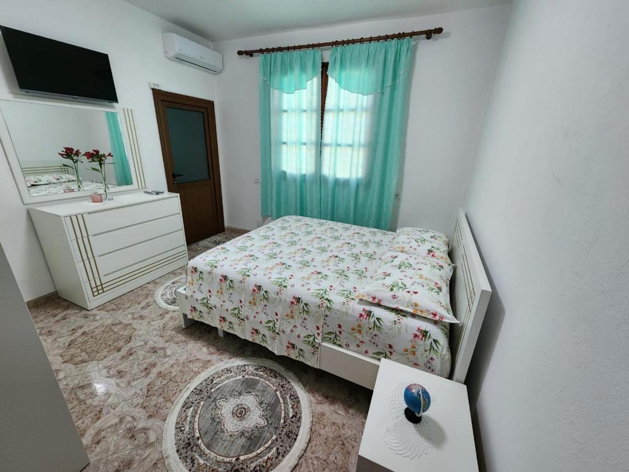 Private Room On A Shared Apartament Near Durres Beach Екстер'єр фото