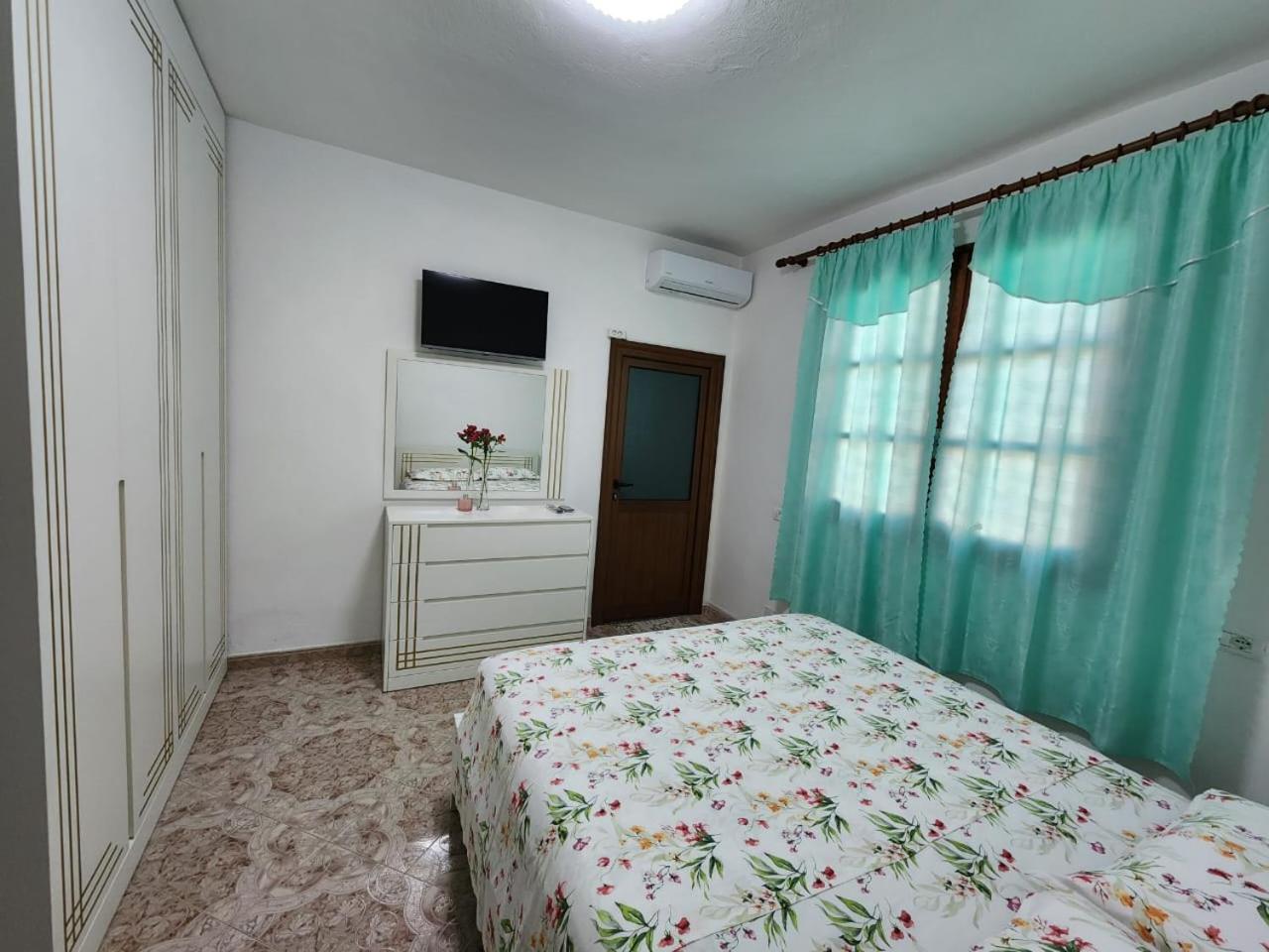 Private Room On A Shared Apartament Near Durres Beach Екстер'єр фото